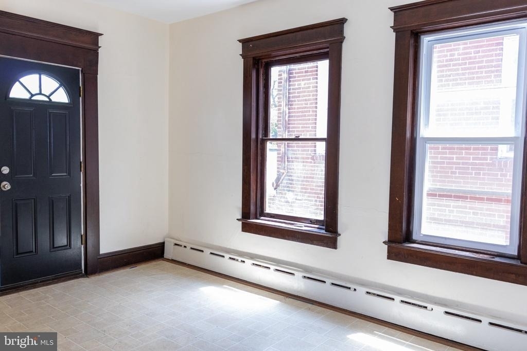 984 S Broad Street - Photo 8