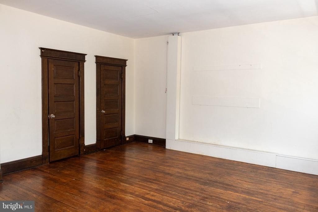 984 S Broad Street - Photo 4