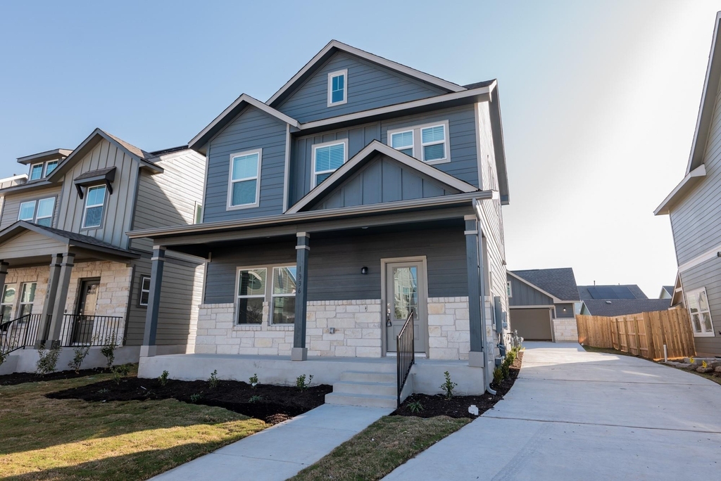 1336 Linwood St - Photo 3
