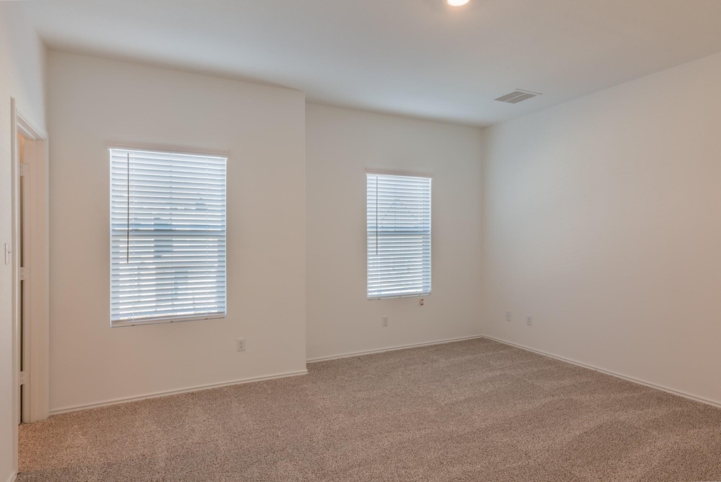 1336 Linwood St - Photo 20