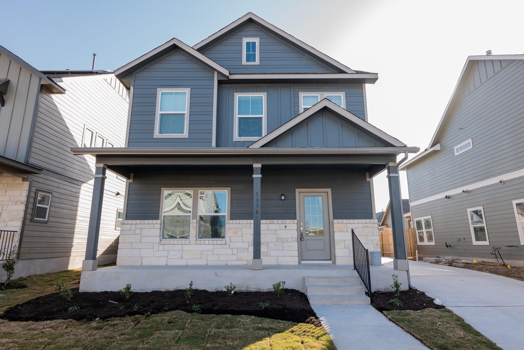 1336 Linwood St - Photo 2