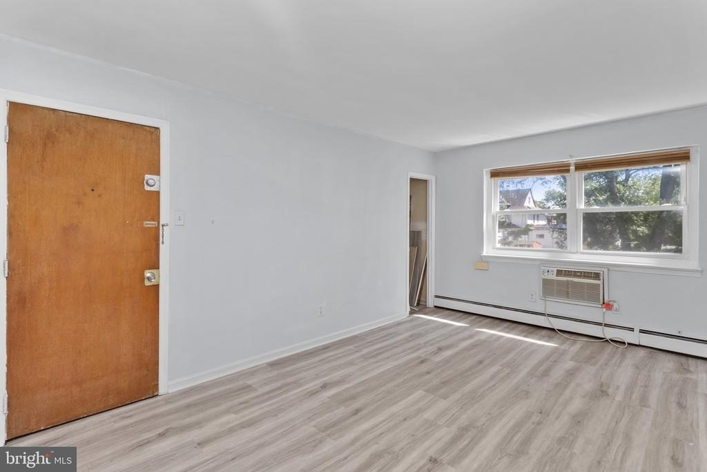106 Newton Avenue N - Photo 3