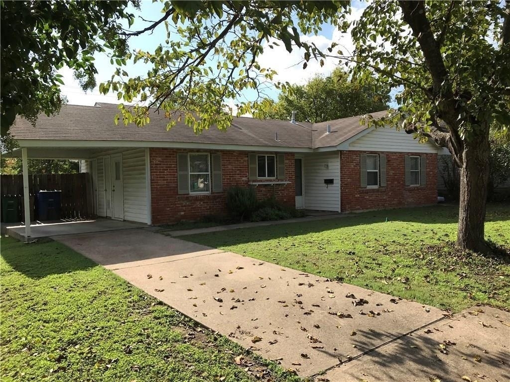 7513 East Crest Dr - Photo 0