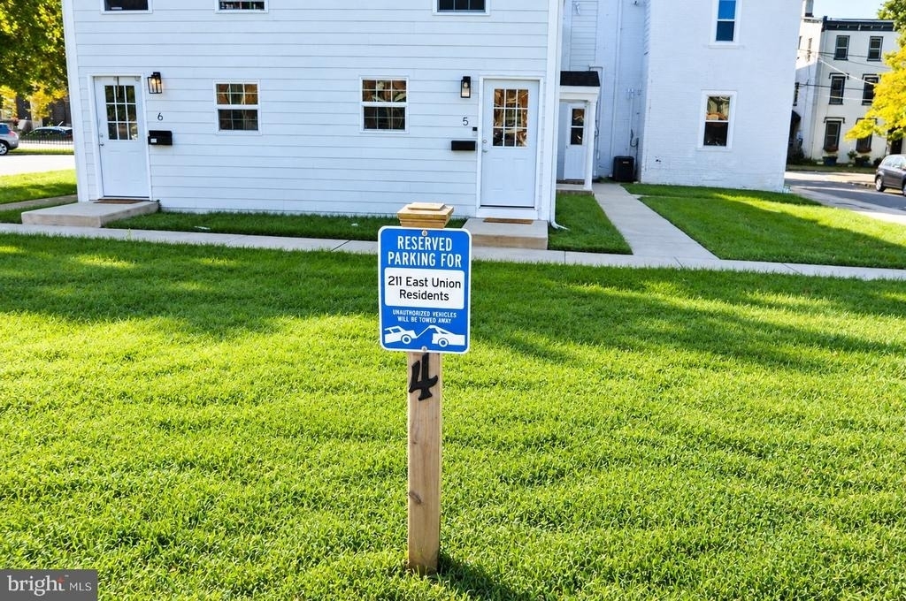 211 E Union Street - Photo 14
