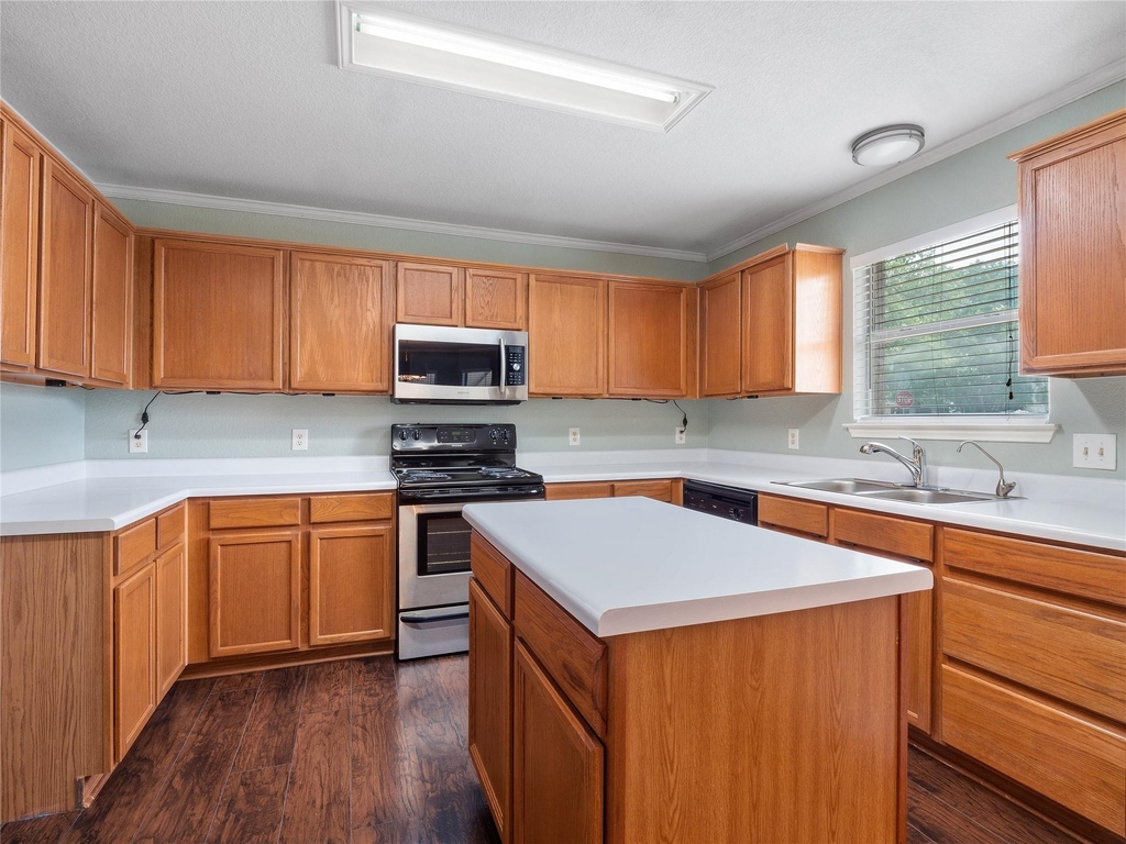 1415 Quicksilver Cir - Photo 17