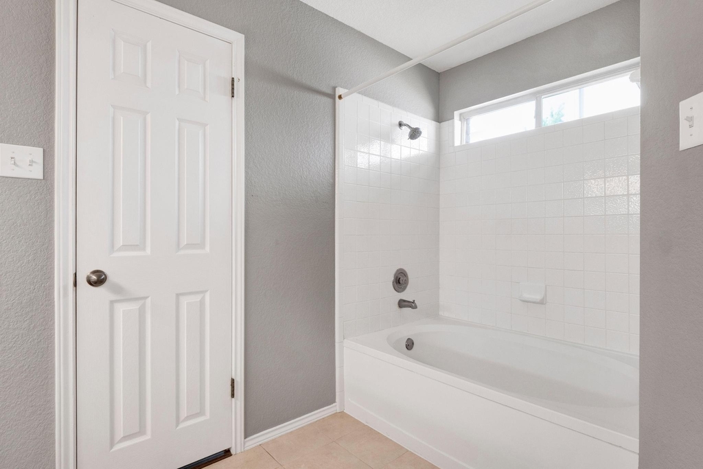 1415 Quicksilver Cir - Photo 9