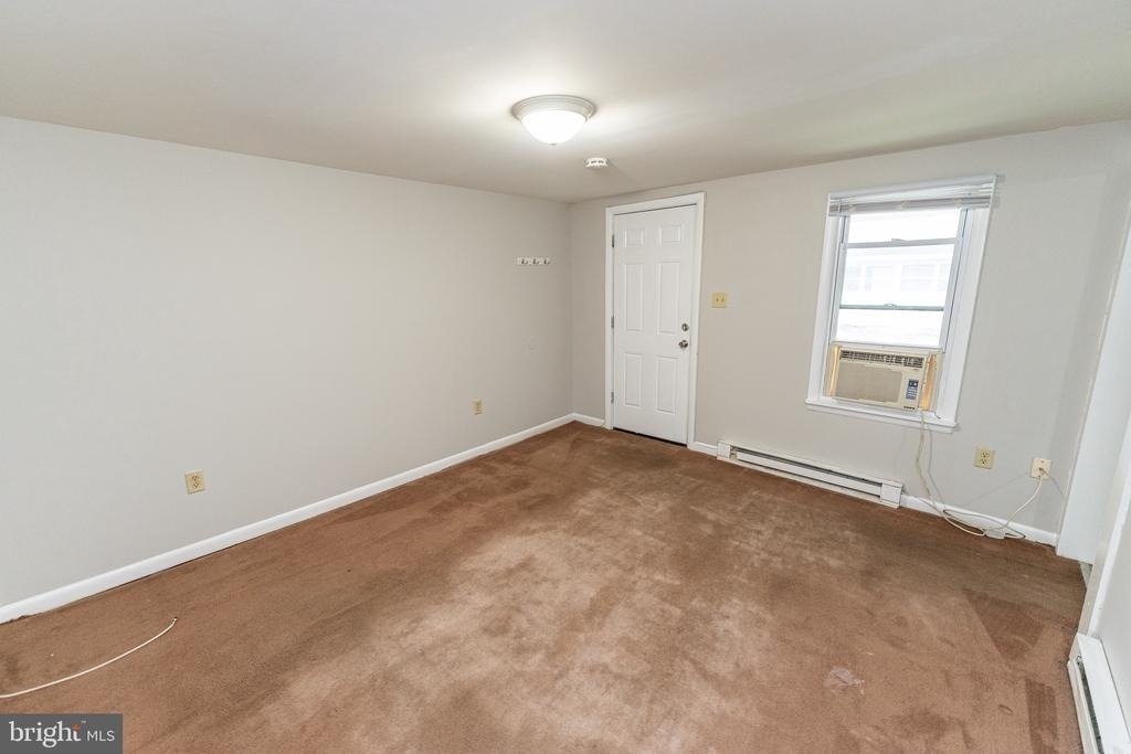 208 E East Street - Photo 6