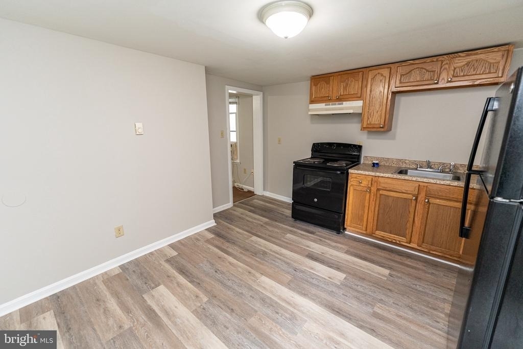 208 E East Street - Photo 17