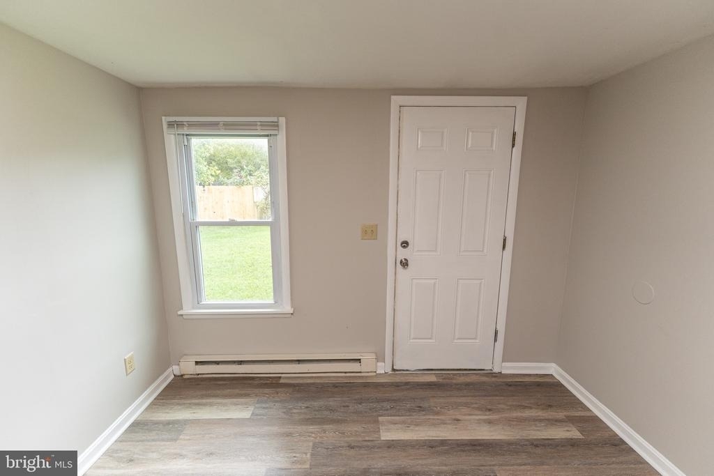 208 E East Street - Photo 18