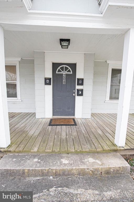 208 E East Street - Photo 1