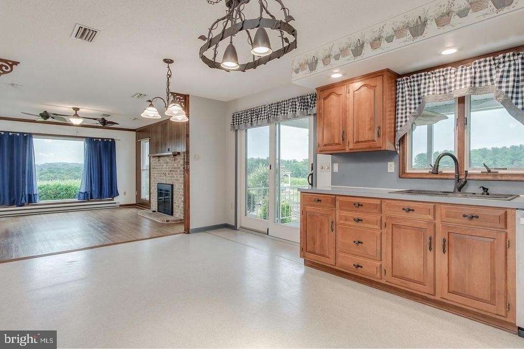 15529 Dellinger Road - Photo 24