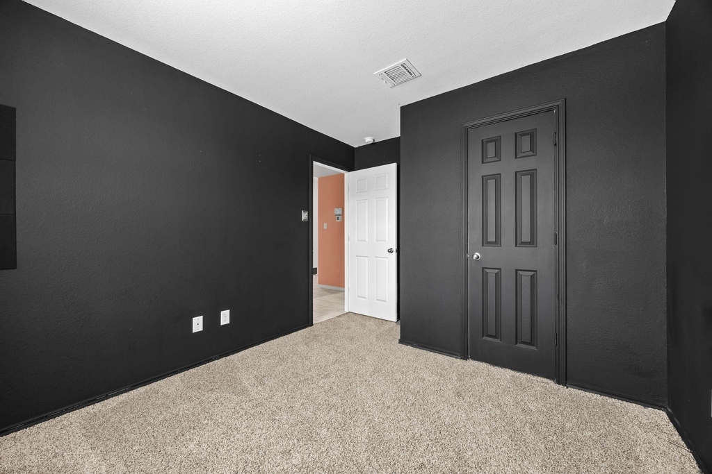 603 Taggart Trl - Photo 8