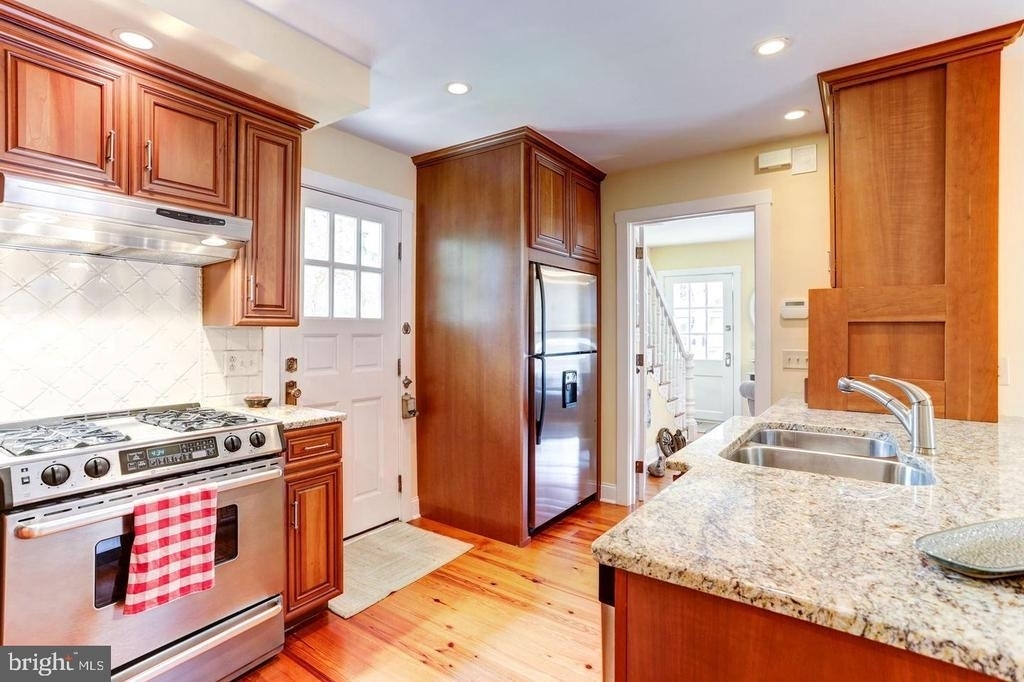 101 Mulberry Street - Photo 12