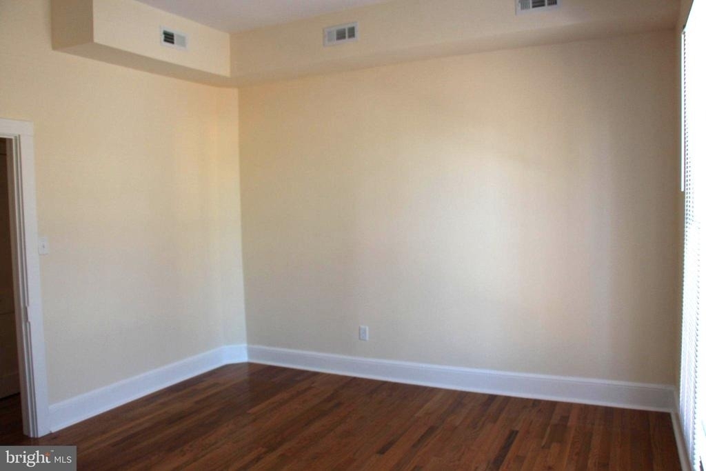 205 Railroad Avenue - Photo 7