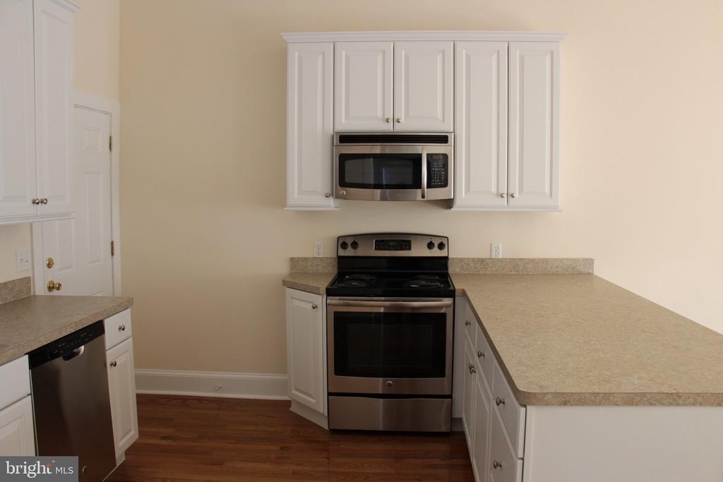 205 Railroad Avenue - Photo 5
