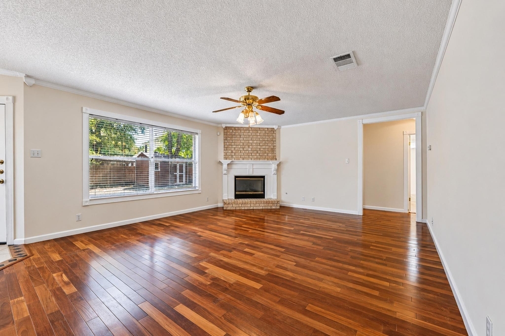 2616 Oakwood Glen Dr - Photo 5