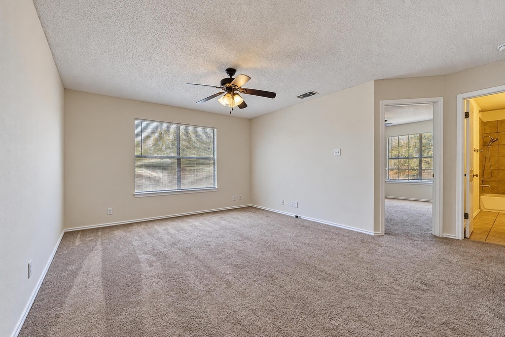 2616 Oakwood Glen Dr - Photo 16