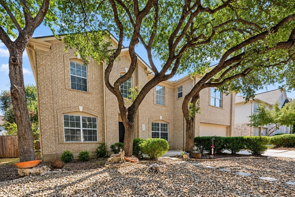 2616 Oakwood Glen Dr - Photo 1