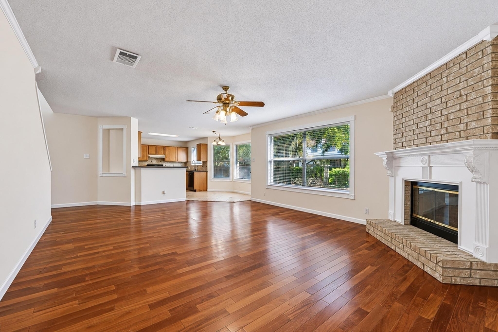 2616 Oakwood Glen Dr - Photo 7