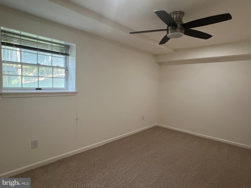 3025 Windy Knoll Court - Photo 17
