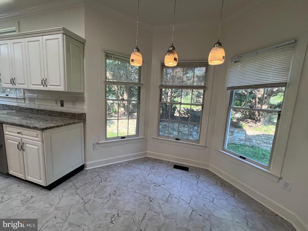 3025 Windy Knoll Court - Photo 5