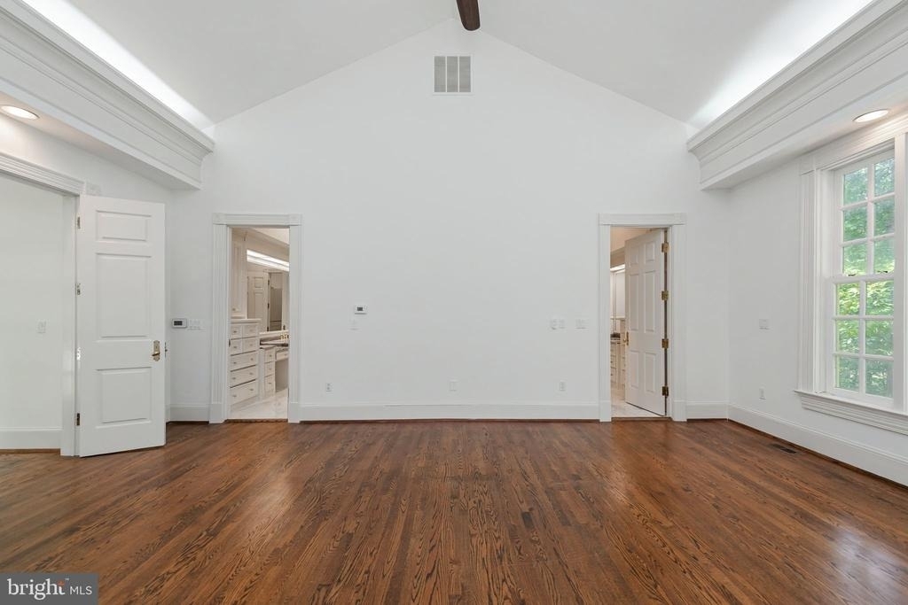 8705 Belmart Road - Photo 17