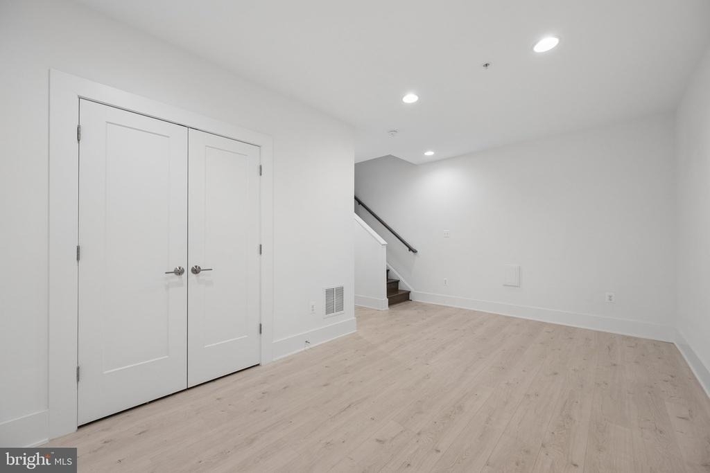 11344 Emerald Park Road - Photo 32