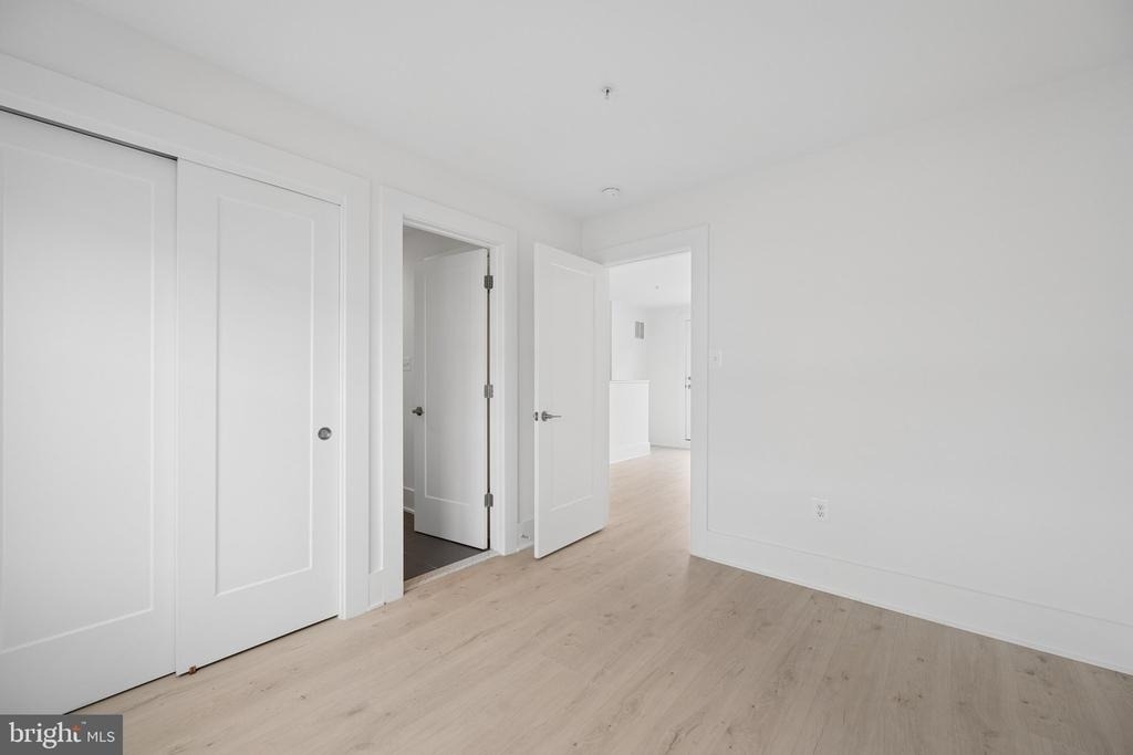 11344 Emerald Park Road - Photo 24
