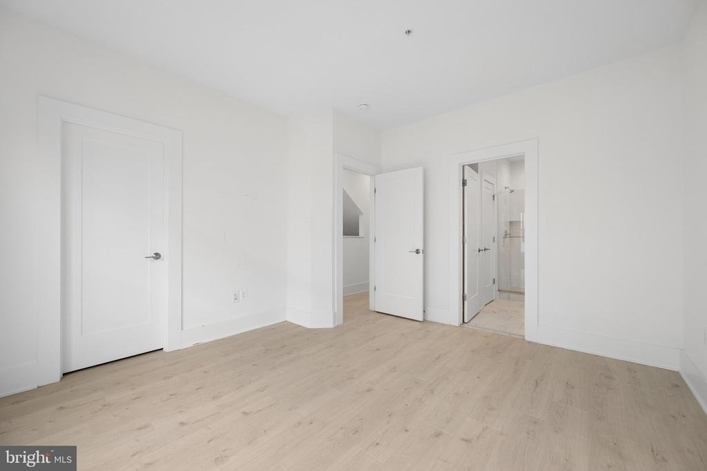 11344 Emerald Park Road - Photo 18
