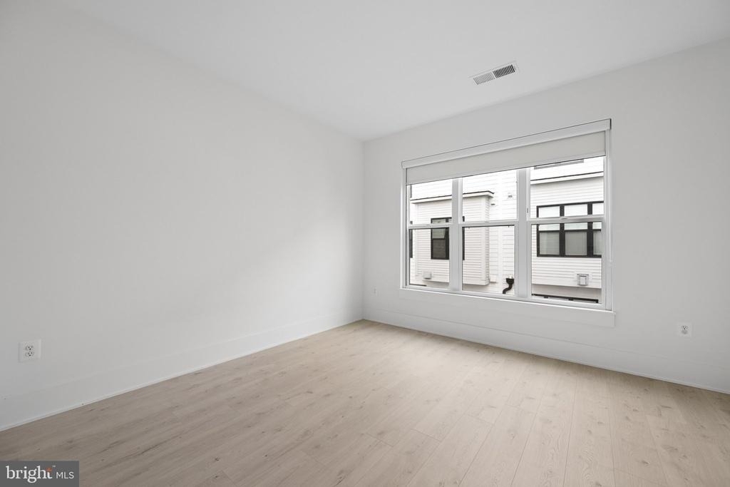 11344 Emerald Park Road - Photo 17