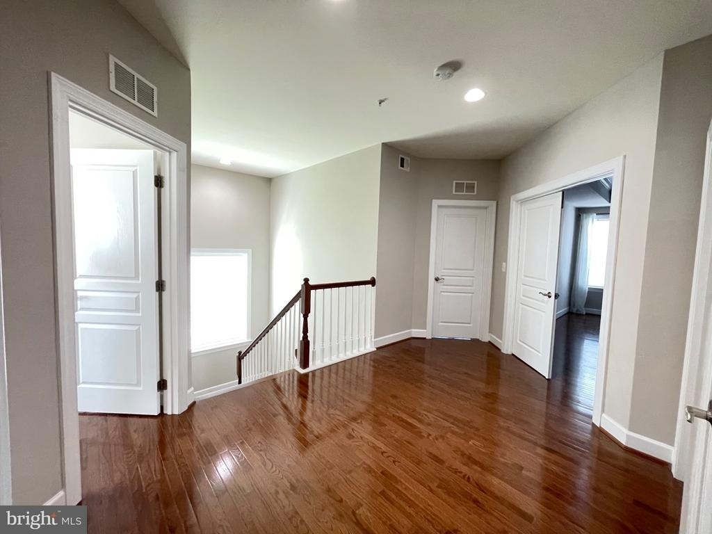 5801 Coppelia Drive - Photo 31