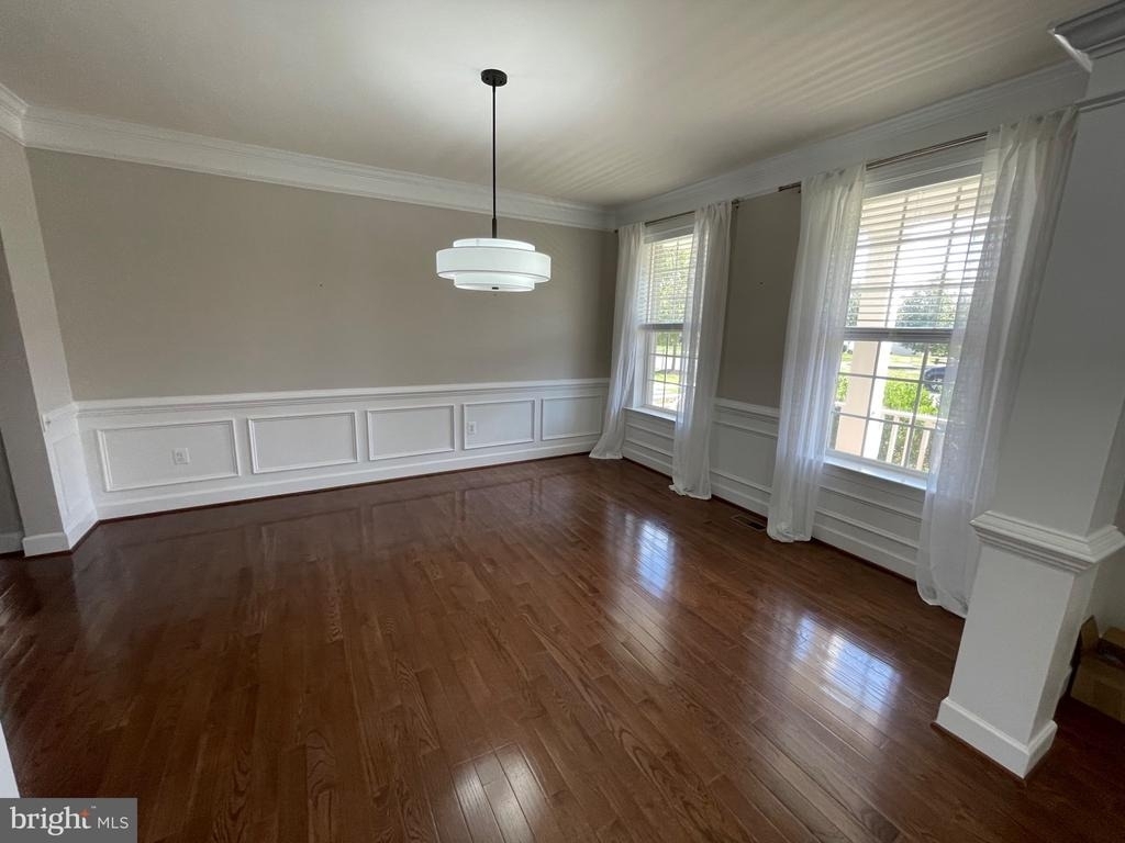 5801 Coppelia Drive - Photo 2