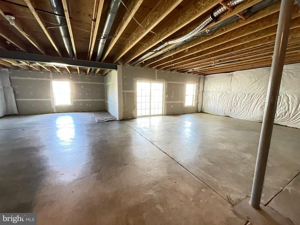 5801 Coppelia Drive - Photo 44