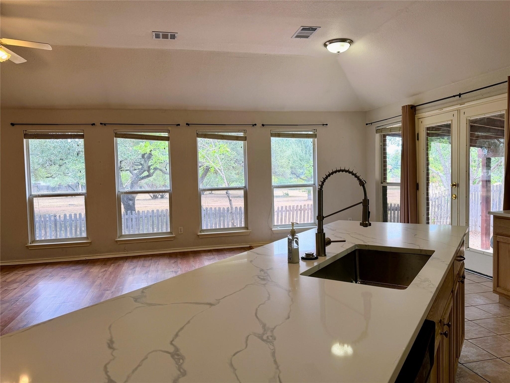 8618 Columbia Falls Dr - Photo 4