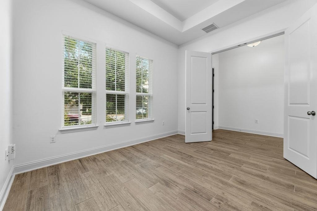 5209 Mandevilla Dr - Photo 8