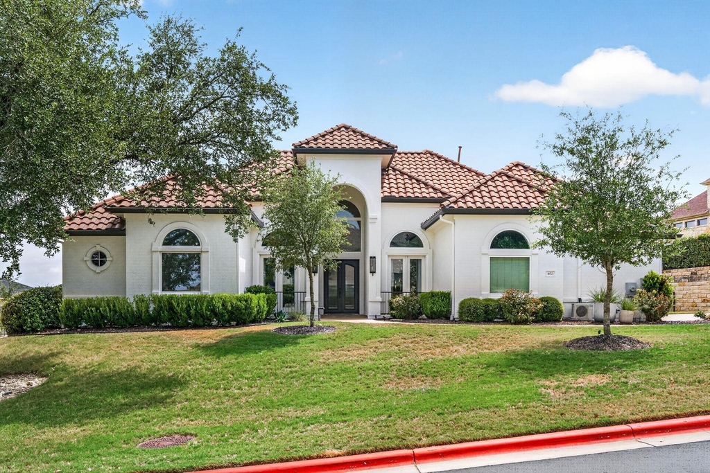 402 Aria Dr - Photo 0