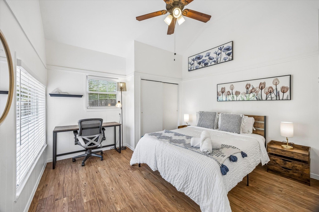 211 Lessin Ln - Photo 9