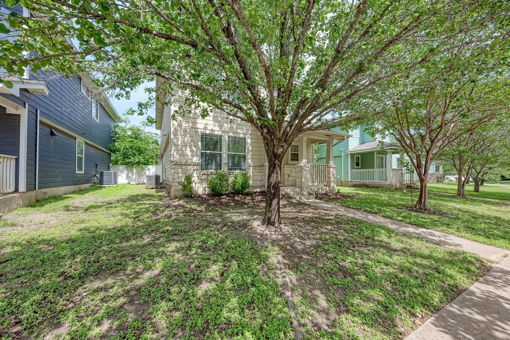 1508 Big Bend Dr - Photo 2