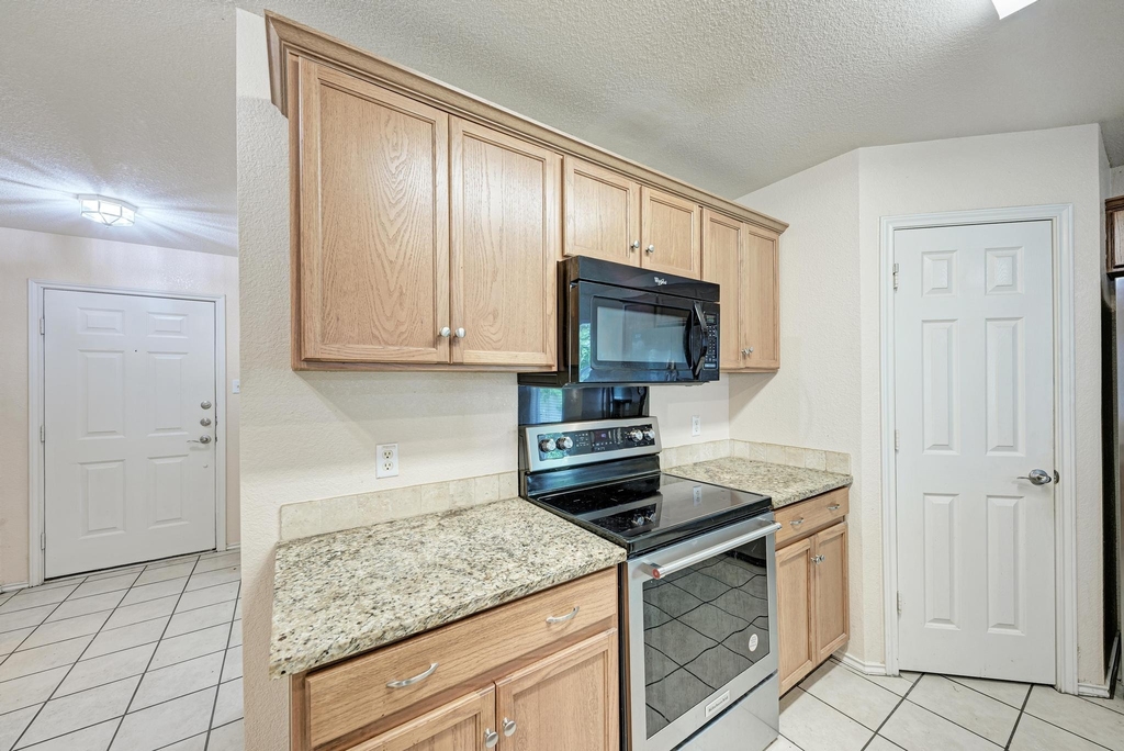 1508 Big Bend Dr - Photo 11