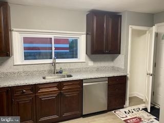 8 Virginia Avenue - Photo 4