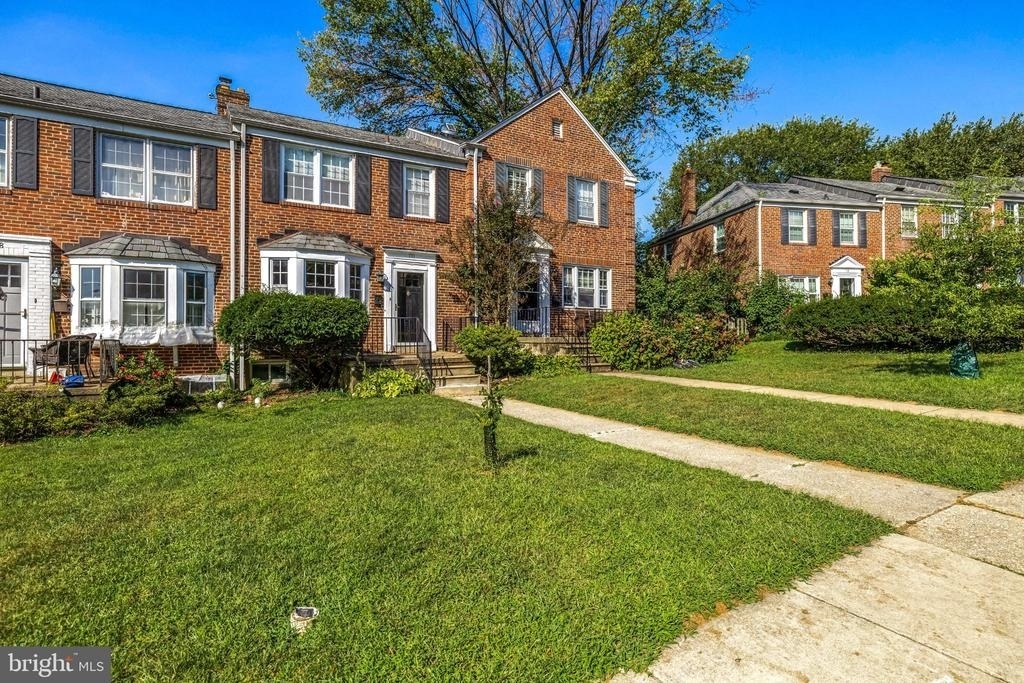 110 Brandon Road - Photo 0