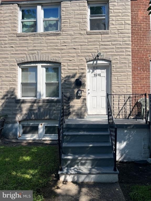 1616 Plum Street - Photo 1