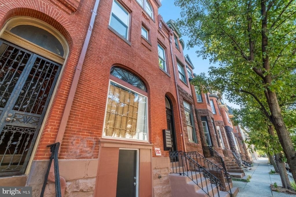 1927 Saint Paul Street - Photo 1