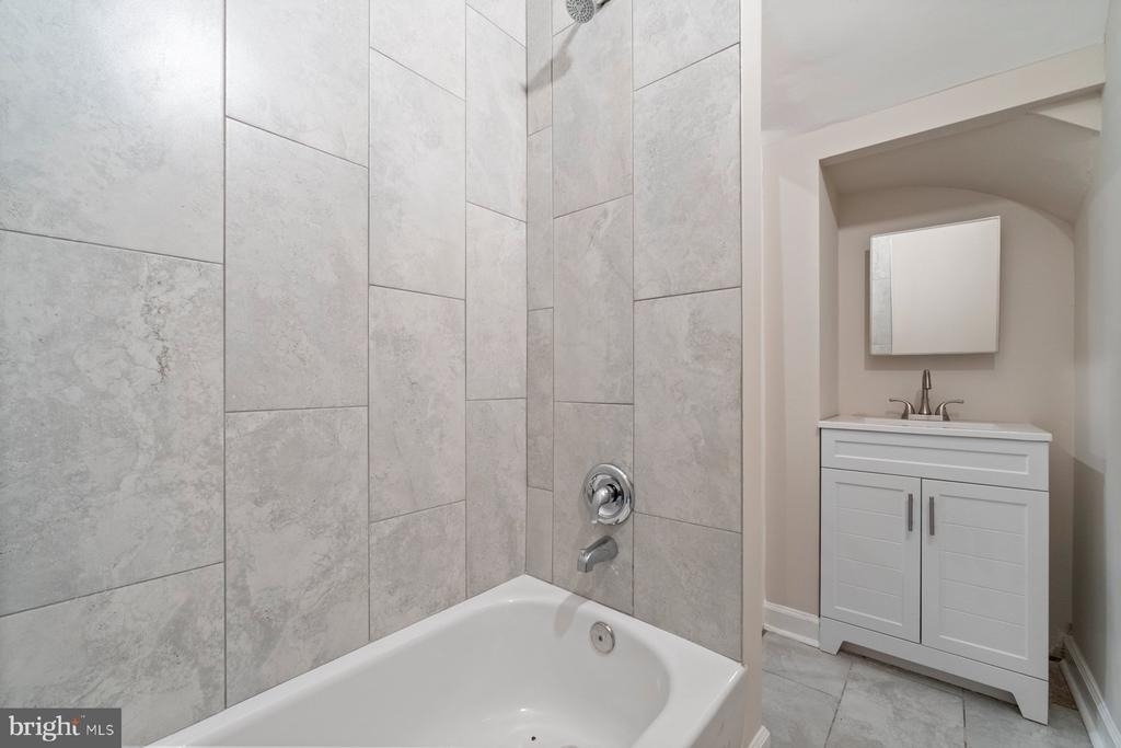 1927 Saint Paul Street - Photo 18
