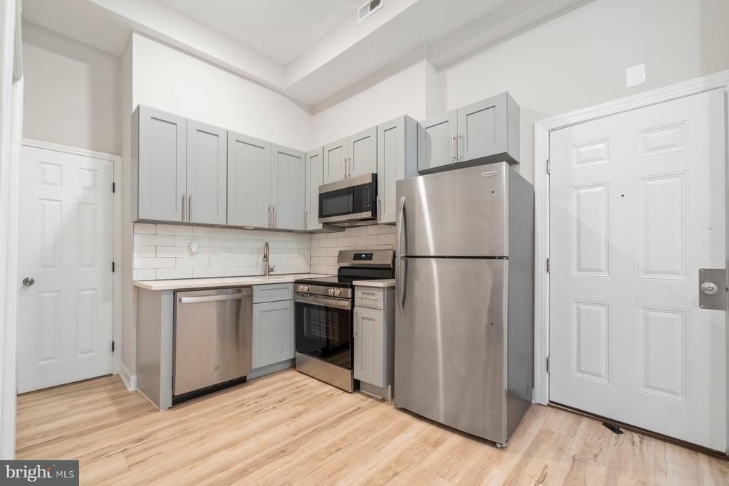 1927 Saint Paul Street - Photo 12