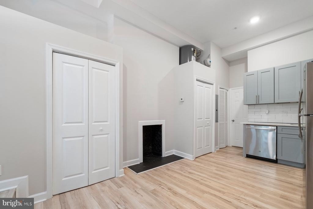 1927 Saint Paul Street - Photo 10