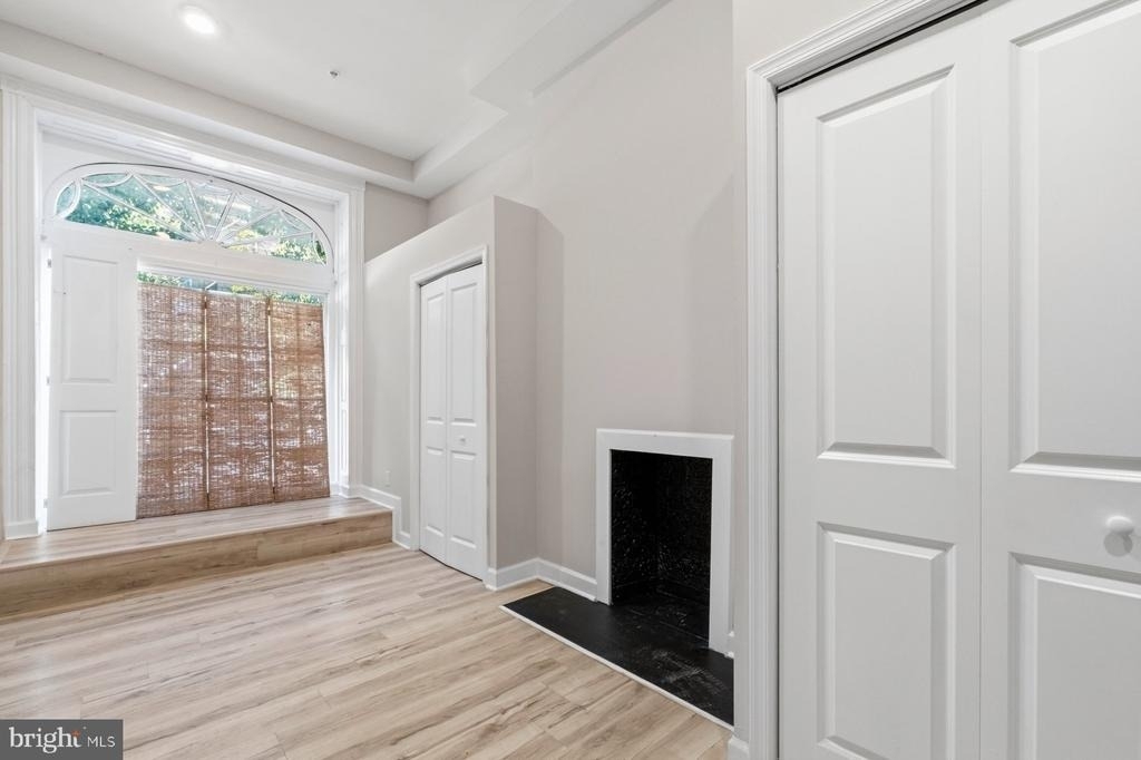 1927 Saint Paul Street - Photo 8