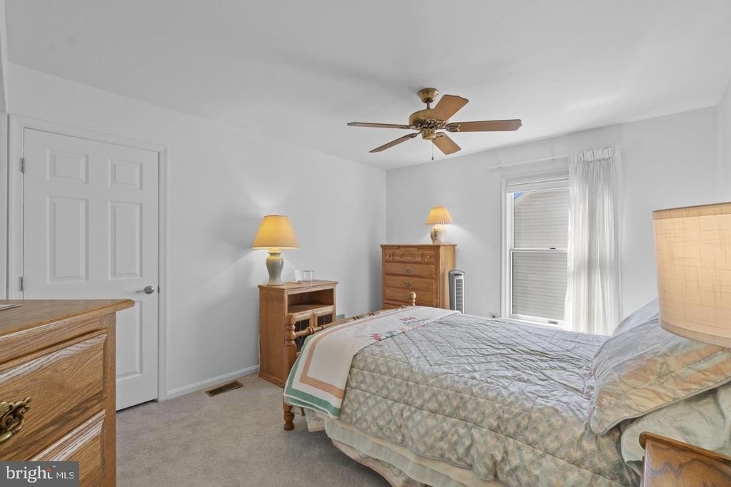 709 Sydney Terrace - Photo 20