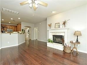 2737 Plantation Dr - Photo 4