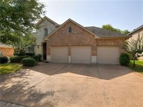 2737 Plantation Dr - Photo 1